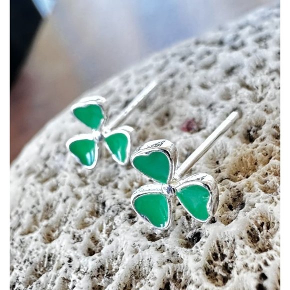 Shamrock Earrings Green Posts New Small St Patrick's Day Parade Party Fe… - Picture 4 of 12